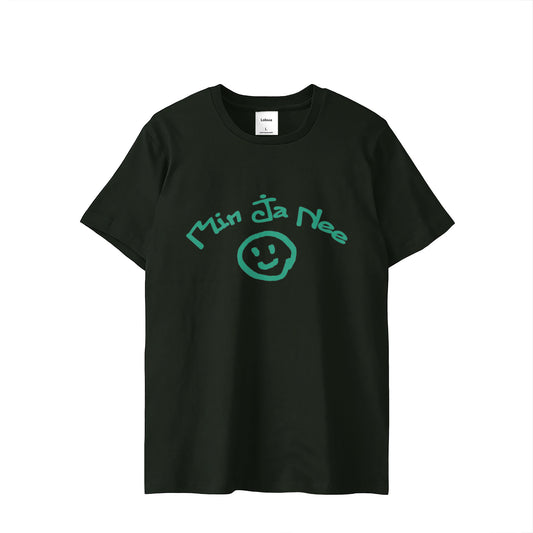 Min Ja Nee レギュラーフィット Tシャツ【受注生産】 black image